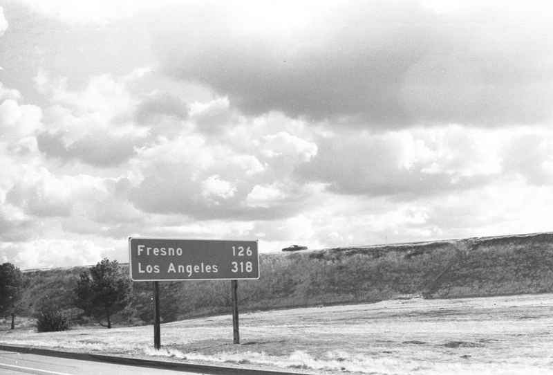 Illustration for article titled Murilee's Interstate 5 Road Trip Photos Of The Late 1980s